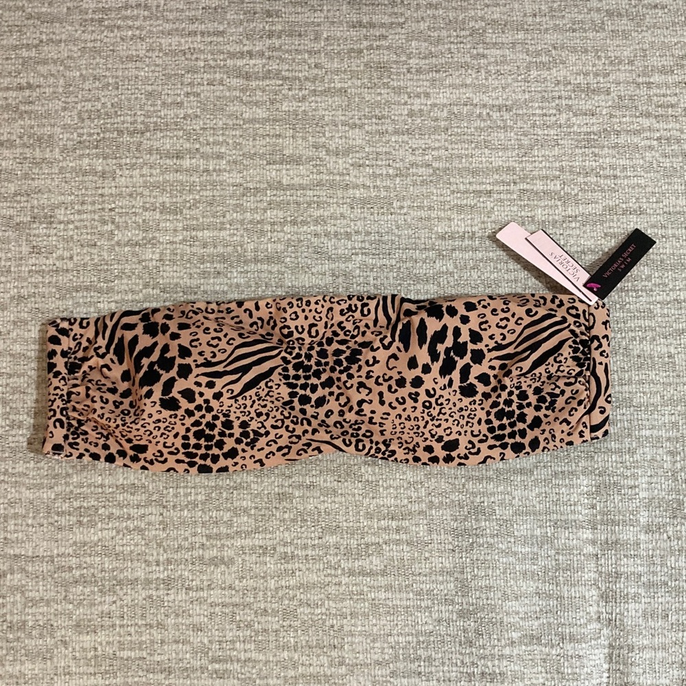 Victoria's Secret Leopard Print Bikini Top M